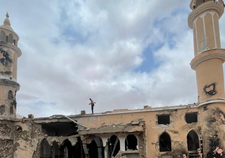 Masjidka la burburiyay.jpg